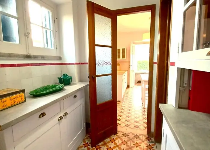 Дом отдыха Grandma Bay House *